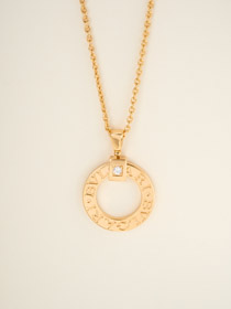 Bulgari logo engraved necklace logo letters on round pendant-3585
